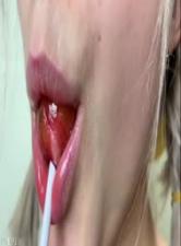  学校里的浪女孩 